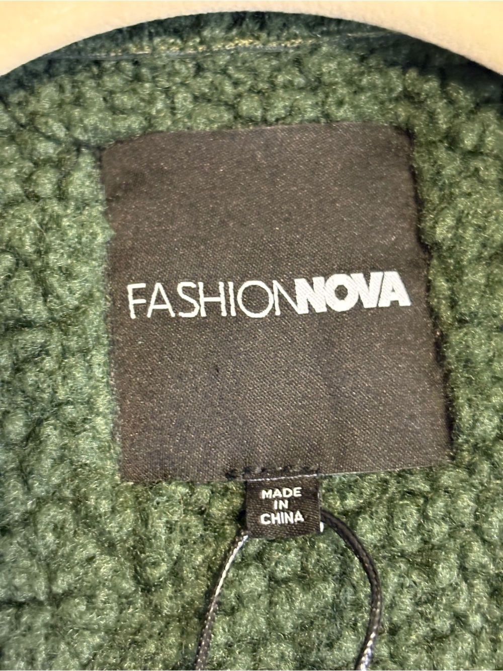 NWT Fashion Nova Green Cropped Faux Leather Bomber Jacket w/Faux Fur Trim SZ L - Picture 10 of 16